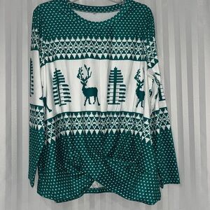 NWT Green/White Winter Long-sleeve Crewneck Shirt w/Twist Front NEW